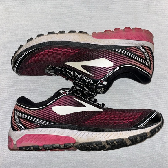 Brooks Ghost women’s black and pink running sneaker size 9.5 wide - Picture 8 of 10